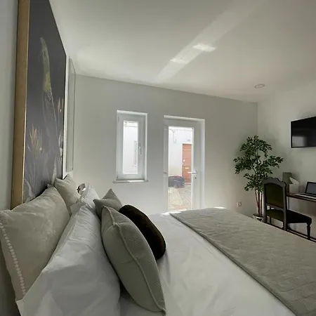بيت ضيافة Stressfree Charm House 4*