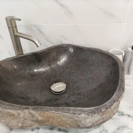 Stressfree Charm House בית הארחה אודסש