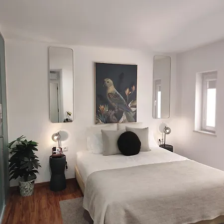 Stressfree Charm House בית הארחה 4*